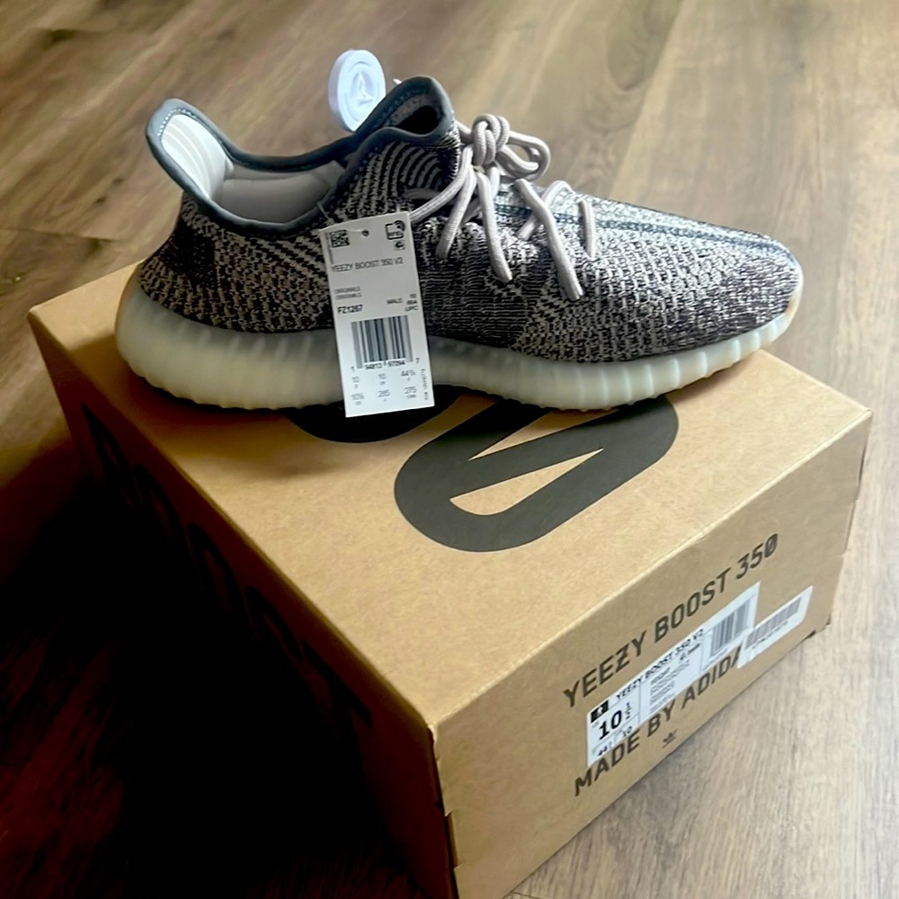 YEEZY BOOST 350 V2 ZYON
